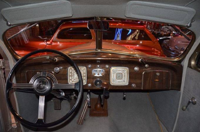 1937 Chrysler Imperial 5