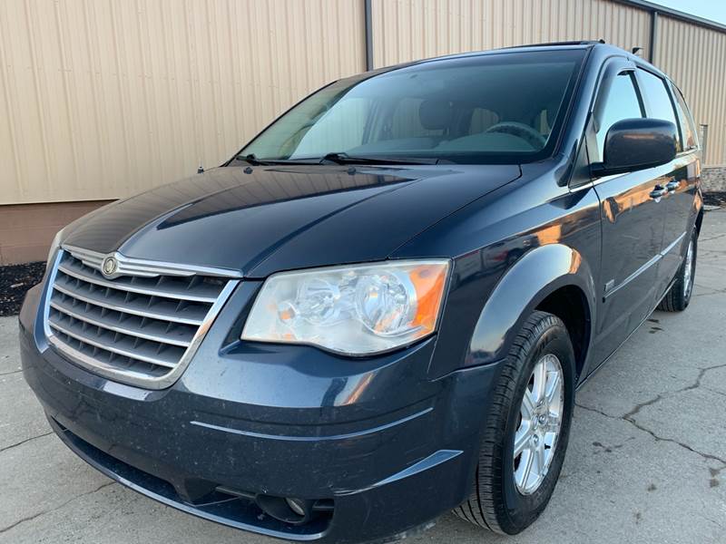 2008 Chrysler Town And Country Touring 4dr Mini Van In